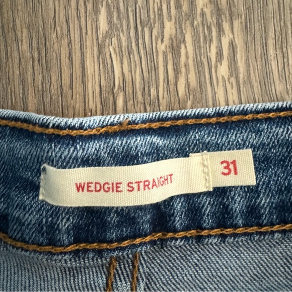 Levi’s Wedgie Straight Jeans High Rise Button Fly Cropped Women’s Size 31 - Picture 2 of 11